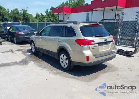 2010 Subaru Outback 2.5I Premium z USA, uszkodzony, nr VIN 4S4BRCEC3A3314479